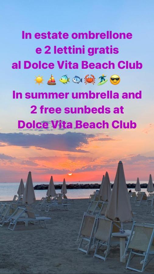 Aloe Beach Apartments, Ombrellone, Parcheggio E Uso Di Biciclette Gratis 리미니 외부 사진