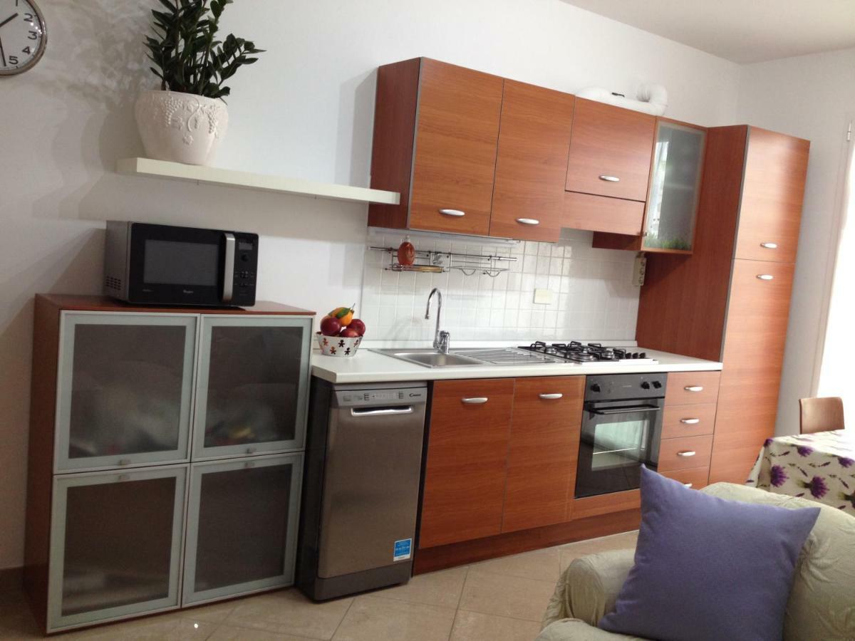 Aloe Beach Apartments, Ombrellone, Parcheggio E Uso Di Biciclette Gratis 리미니 외부 사진