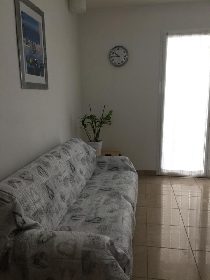 Aloe Beach Apartments, Ombrellone, Parcheggio E Uso Di Biciclette Gratis 리미니 외부 사진