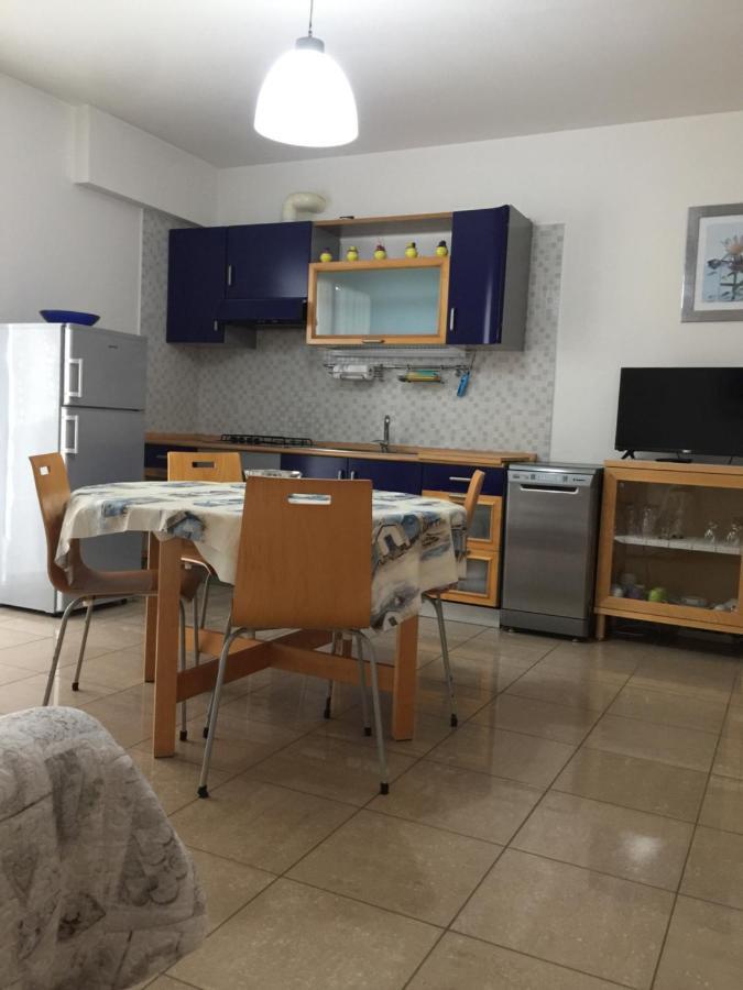 Aloe Beach Apartments, Ombrellone, Parcheggio E Uso Di Biciclette Gratis 리미니 외부 사진